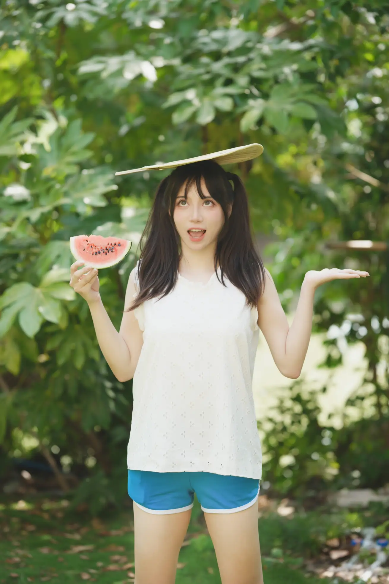 [YITUYU] 2022.09.05 Vol.1877 – Summer Girl and Watermelon Two plus six#[39P]-24