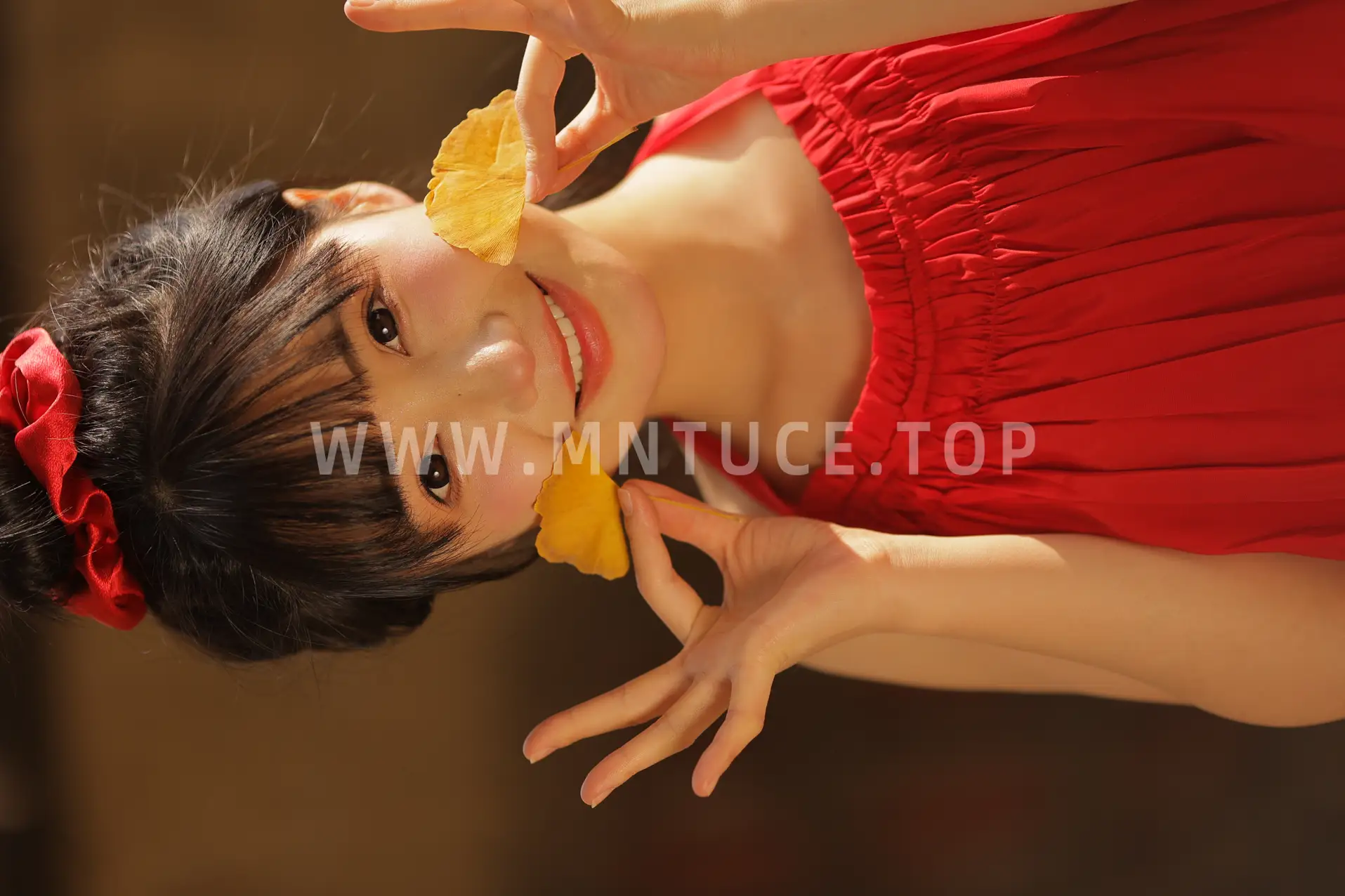 [YITUYU] 2022.02.16 Vol.808 – A touch of red in winter Zhou Xiaotu#[40P]-40